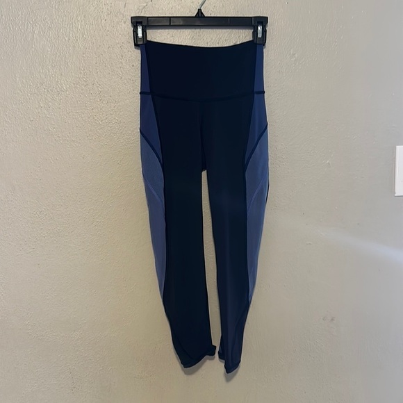 Lululemon Colour Me Ombre Crop *21"
Midnight Navy / Gatsby Blue / Visto Blue - Picture 6 of 10